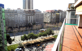 Вид с террасы на проспект Диагональ